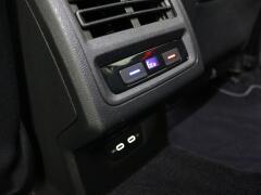 Volkswagen-Golf-35