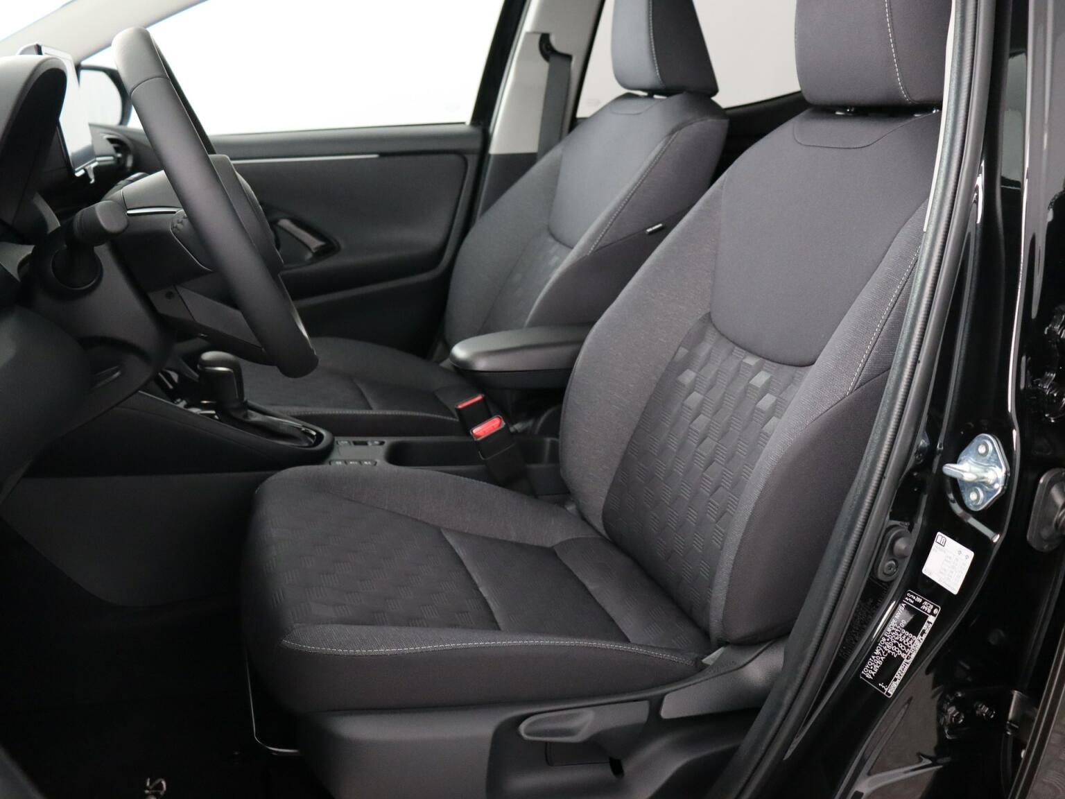 Toyota-Yaris-10